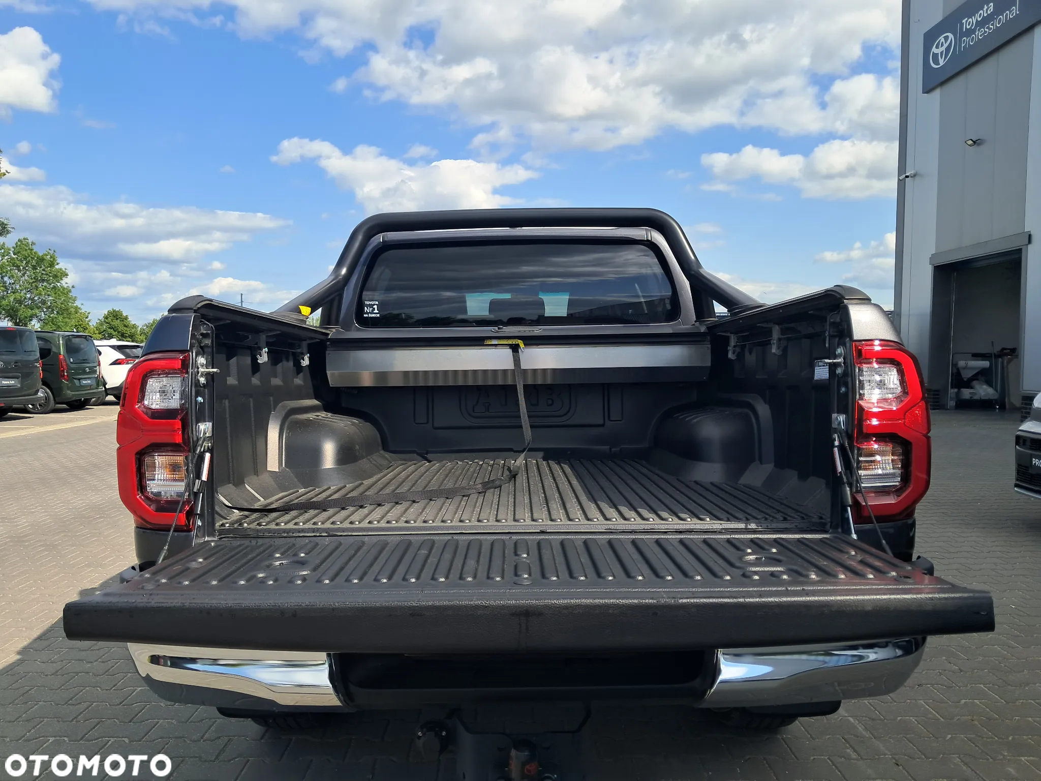 Toyota Hilux - 6