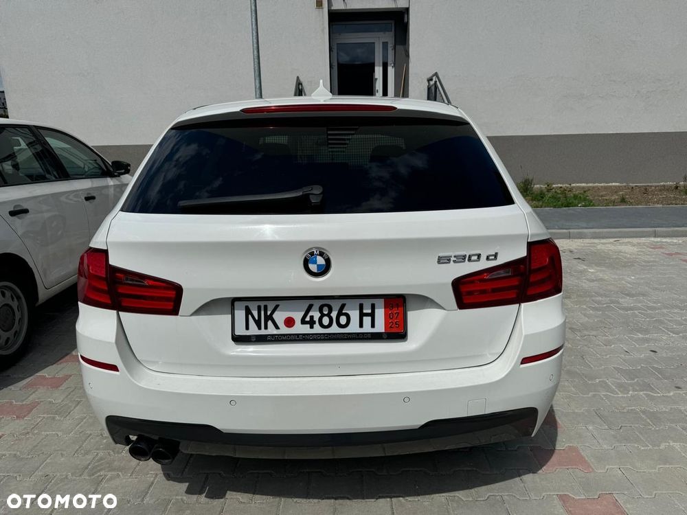 BMW Seria 5 530d Touring - 28