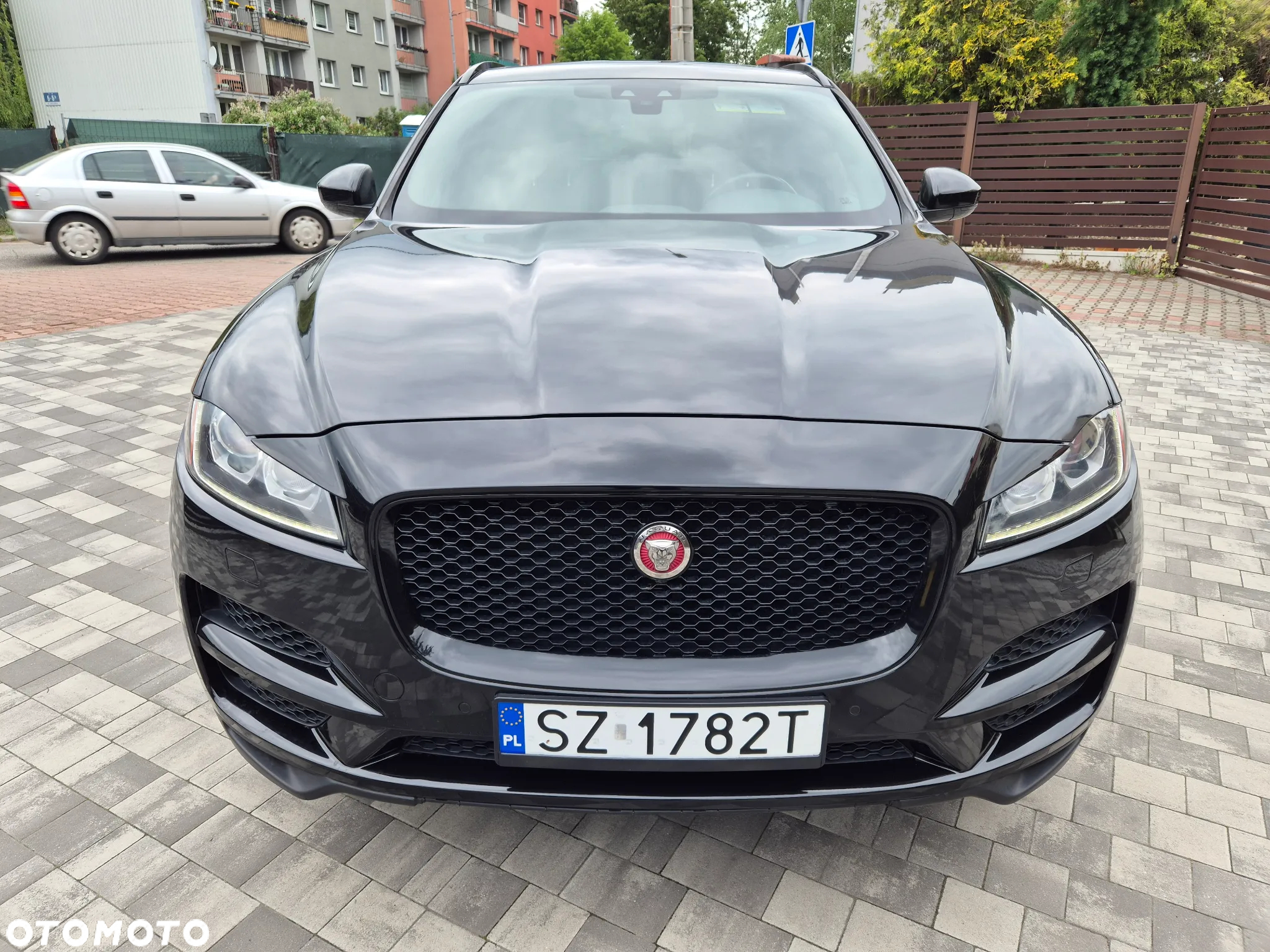 Jaguar F-Pace P250 AWD - 9