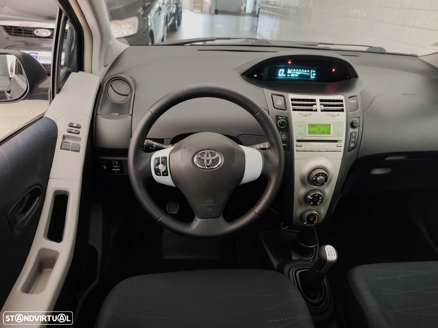 Toyota Yaris 1.0 VVT-i AC - 12
