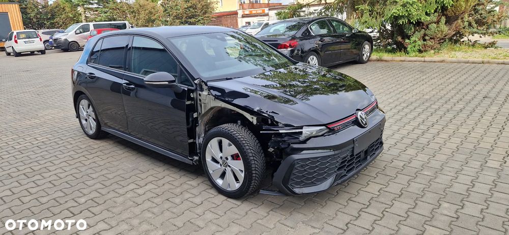 Volkswagen Golf - 2