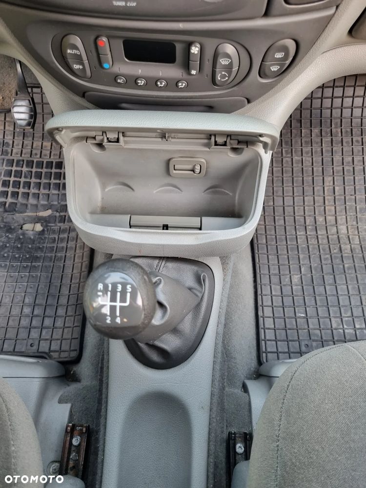 Renault Scenic - 9