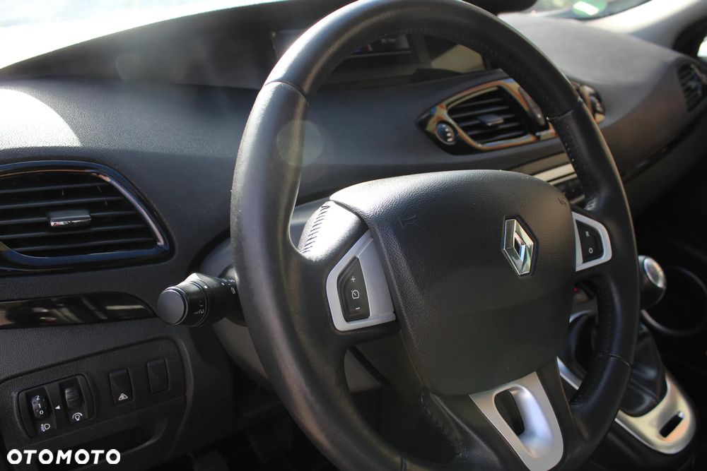 Renault Grand Scenic - 13