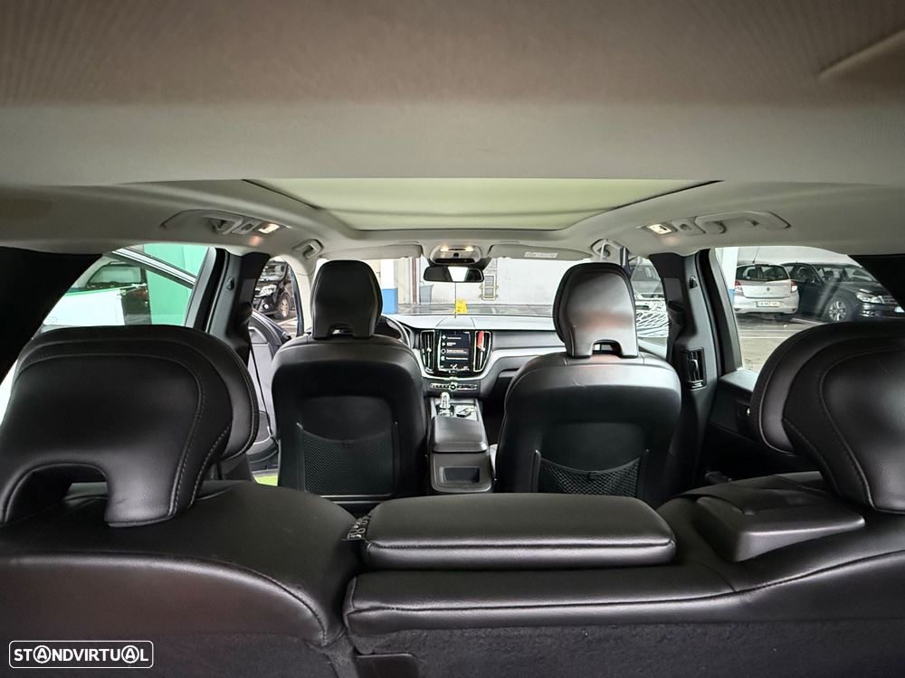 Volvo XC 60 2.0 T8 PHEV Momentum AWD - 9