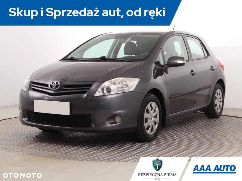 Toyota Auris - 2