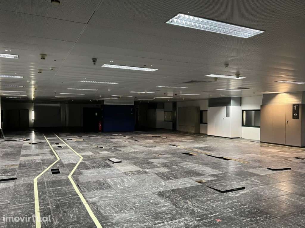 Armazém à venda em Carnaxide - Grande imagem: 5/11