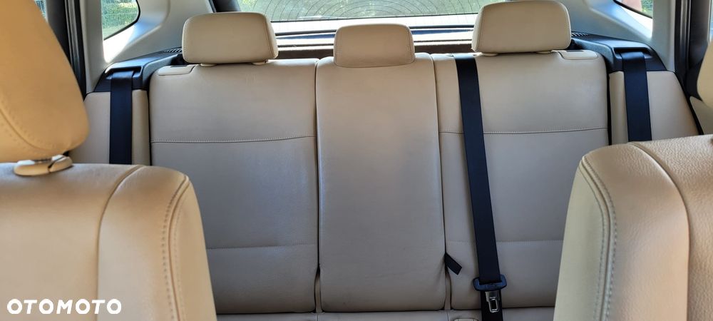 BMW X1 sDrive18d xLine - 13