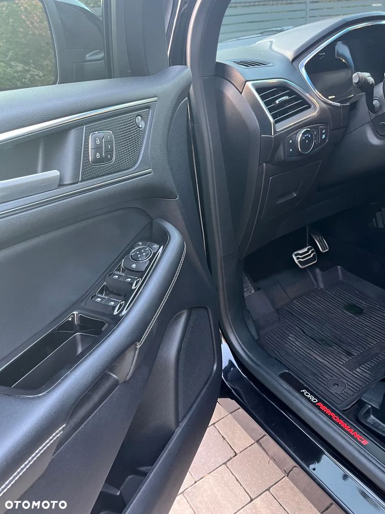 Ford Edge - 23