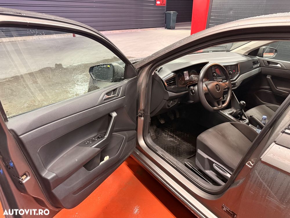 Volkswagen Polo 1.0 - 10