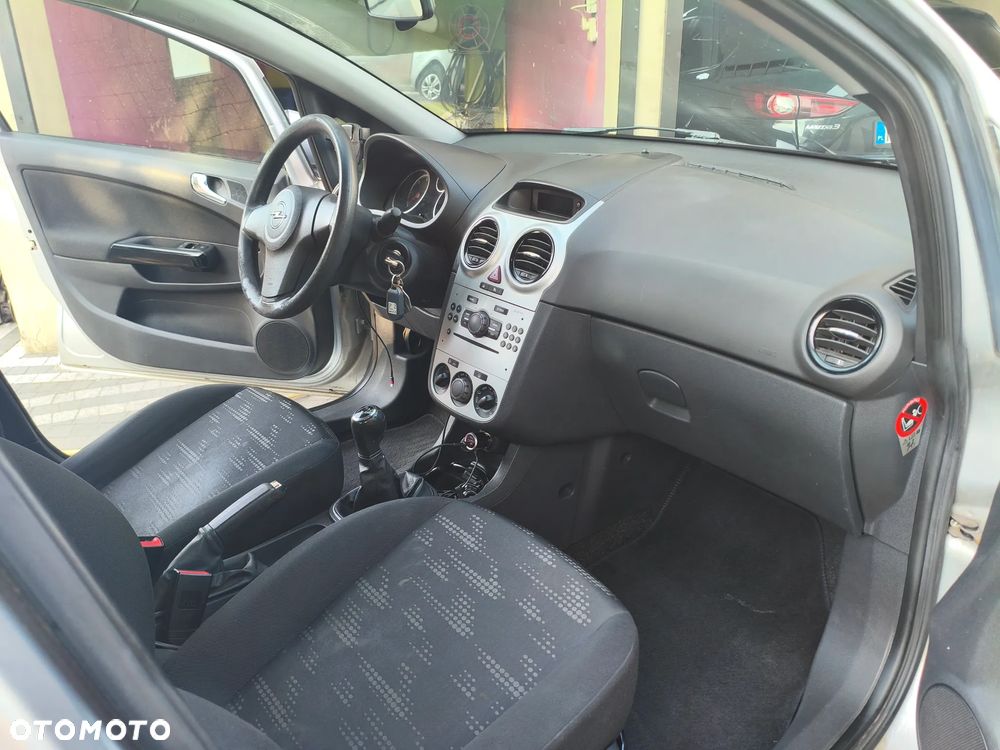 Opel Corsa - 13