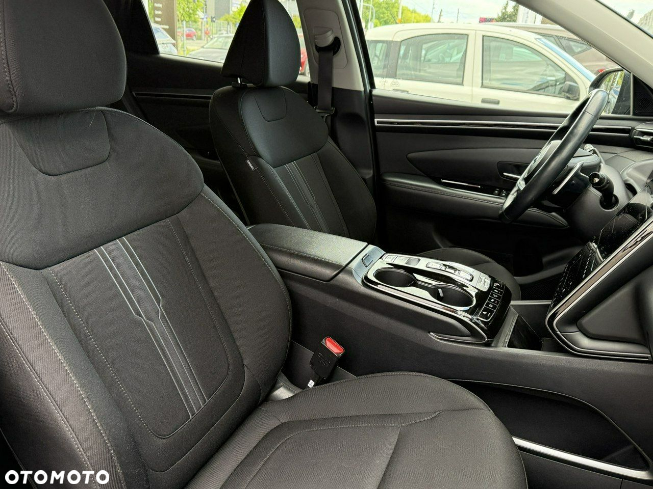 Hyundai Tucson 1.6 T-GDi HEV Executive 2WD - 11
