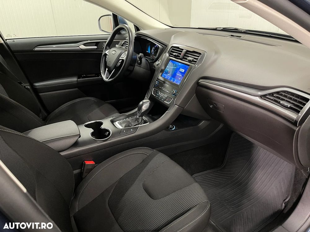 Ford Mondeo 2.0 HEV Titanium - 11