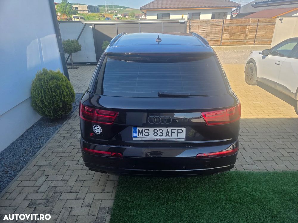 Audi Q7 - 10
