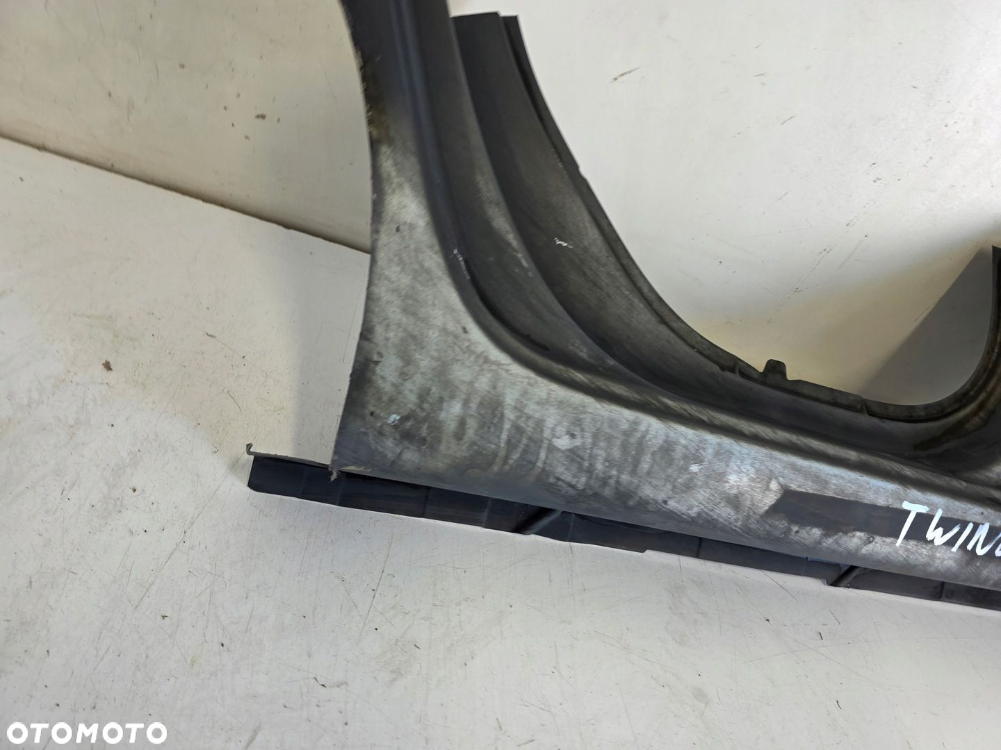 Próg prawy poszycie tył RENAULT Twingo III 3 14- - 6