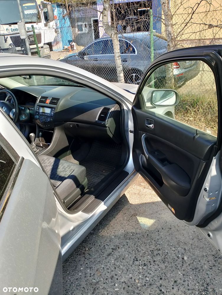 Honda Accord 2.0 i Comfort - 4
