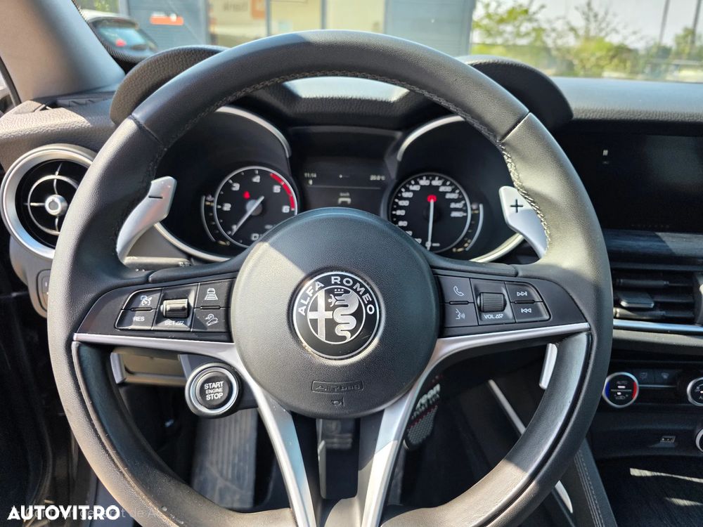 Alfa Romeo Stelvio 2.2 16V AT8 Q4 Veloce - 23