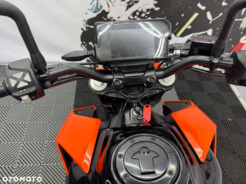 KTM Duke - 23