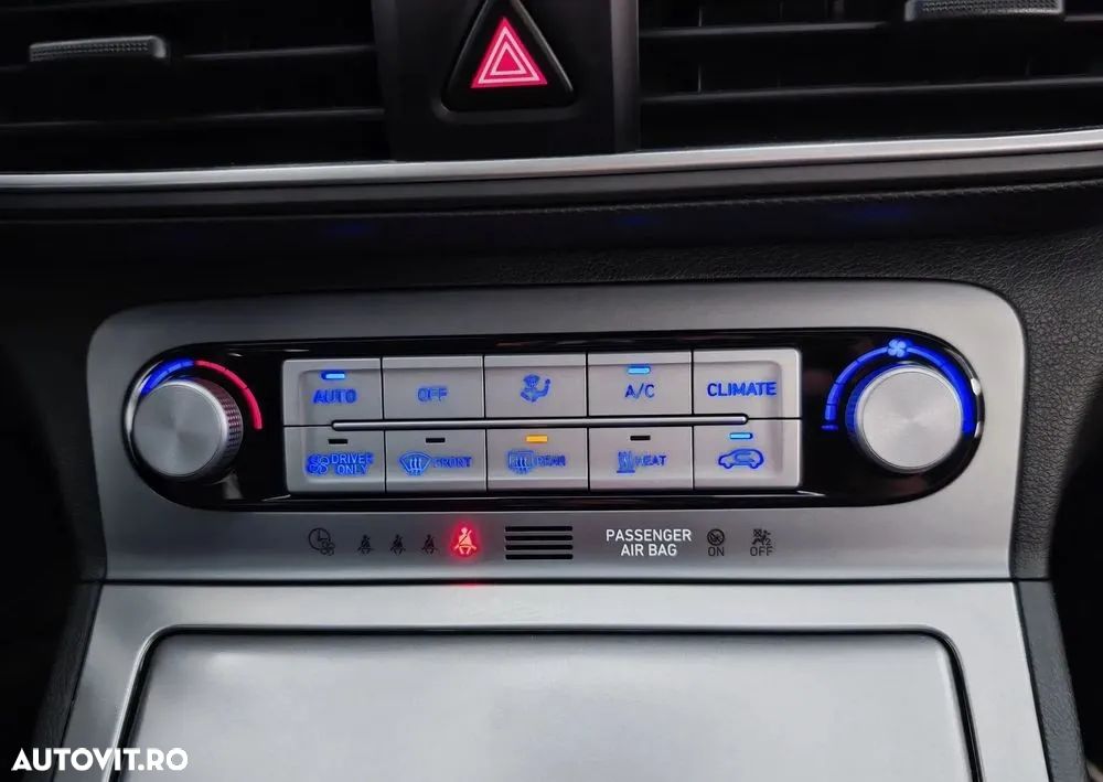 Hyundai KONA EV Select - 8