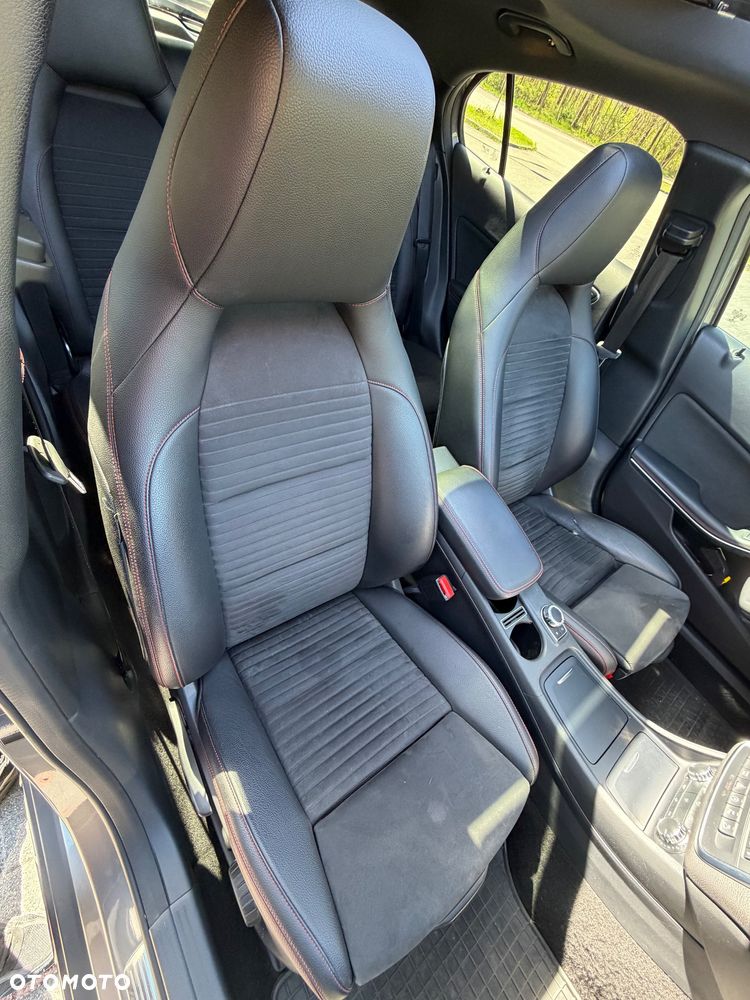 Mercedes-Benz GLA 250 4-Matic - 14