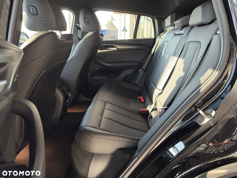 BMW X4 xDrive20d mHEV M Sport sport - 25