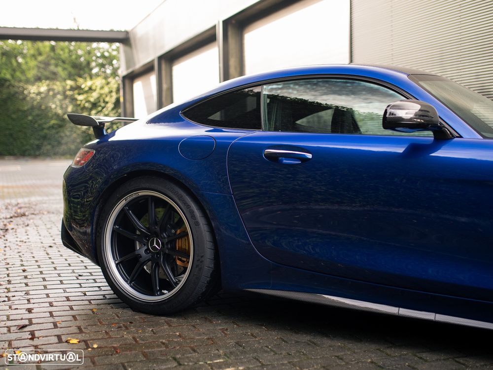 Mercedes-Benz AMG GT R - 18