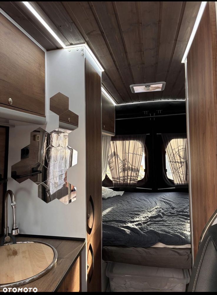 Peugeot Boxer 2018 photo 3
