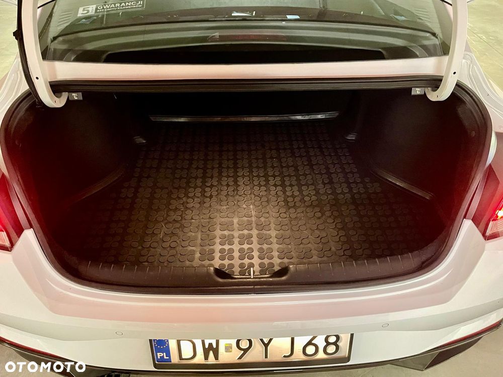 Hyundai Elantra 1.6 Smart CVT - 9