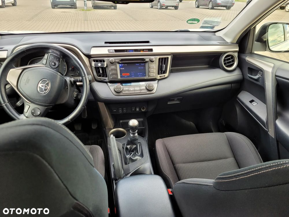 Toyota RAV4 - 9