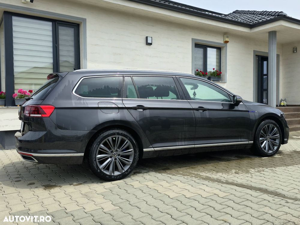Volkswagen Passat - 6