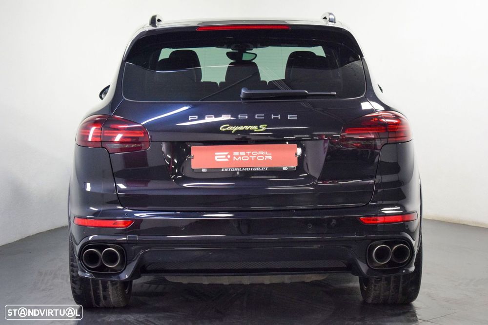 Porsche Cayenne S E-Hybrid - 4