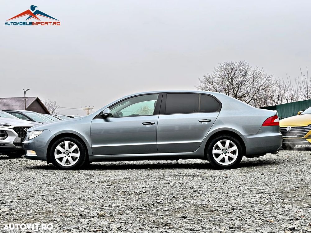 Skoda Superb 2.0 TDI DPF Elegance - 17