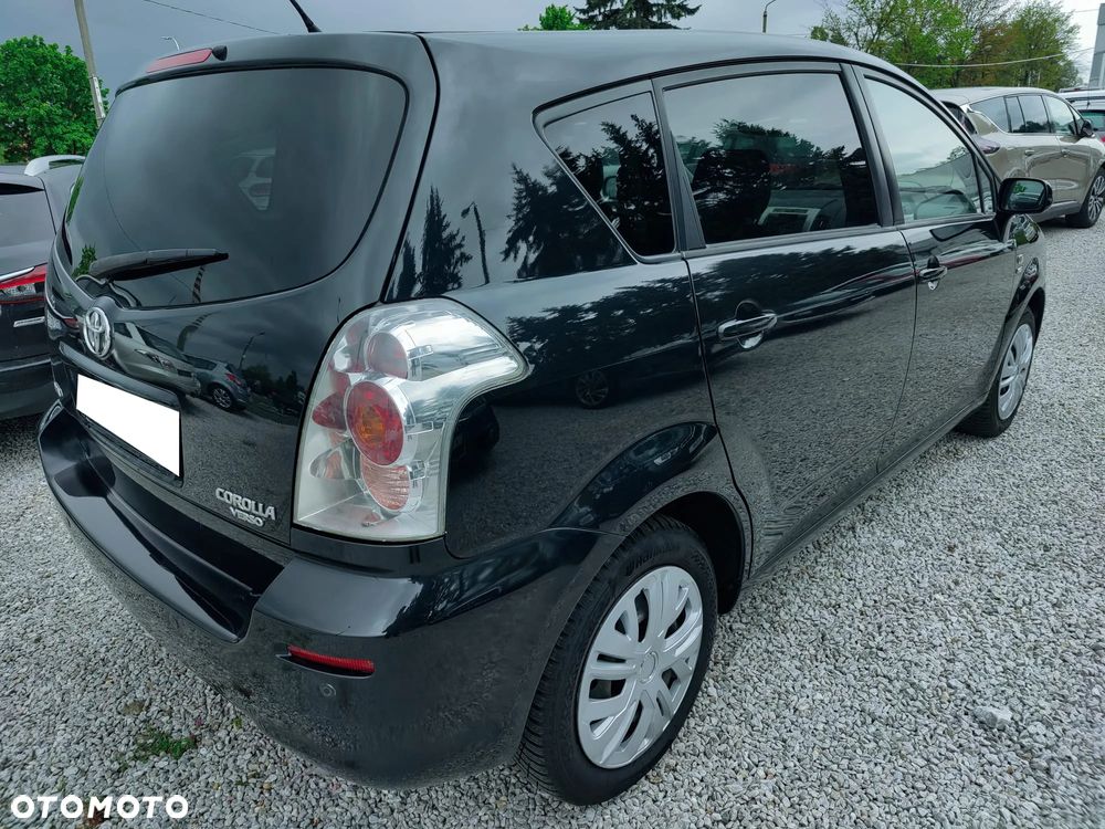 Toyota Corolla Verso - 18