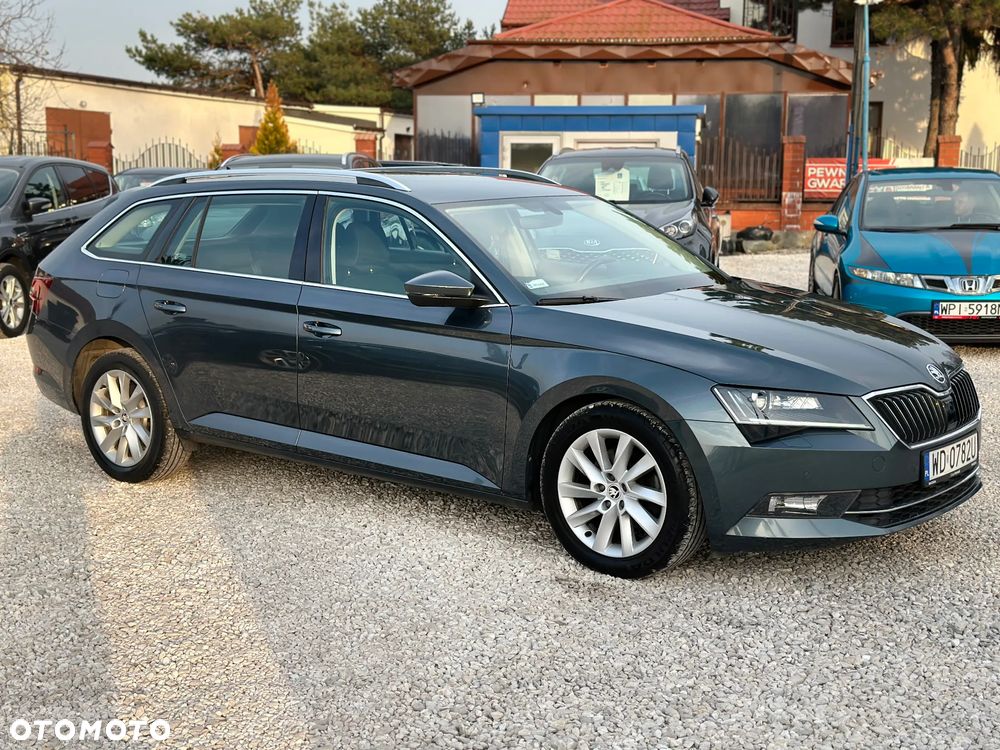 Skoda Superb 2.0 TDI SCR Style DSG - 5