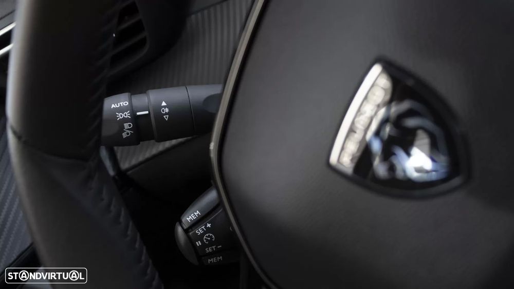 Peugeot 2008 1.2 PureTech Style - 21