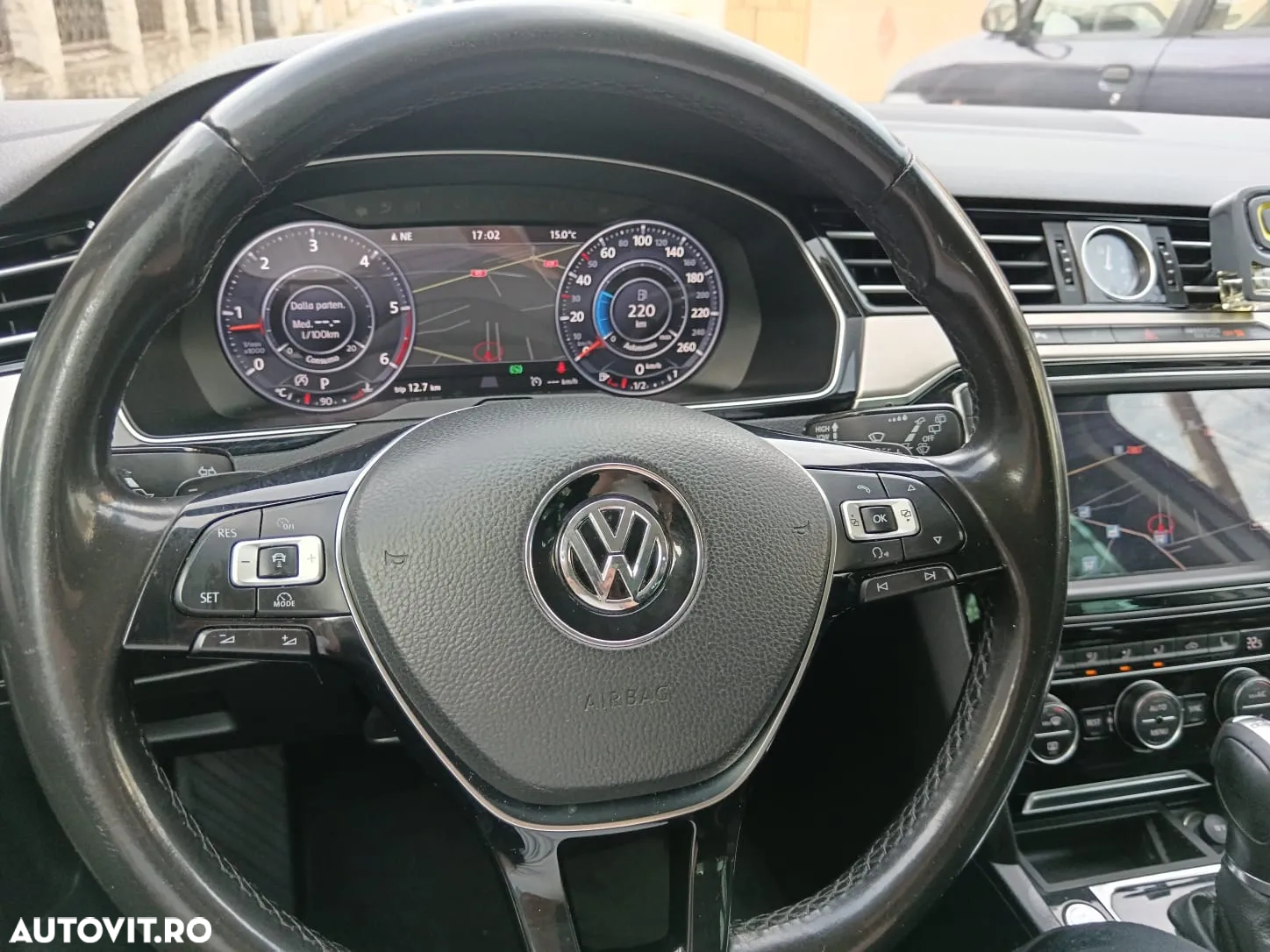 Volkswagen Passat Variant 2.0 TDI DSG Highline - 32
