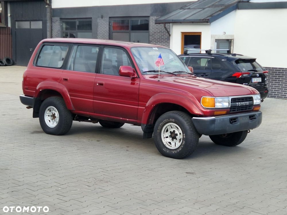 Toyota Land Cruiser - 1
