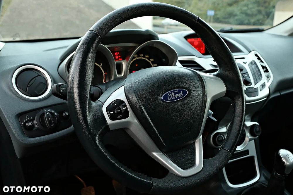 Ford Fiesta 1.4 Champ - 31