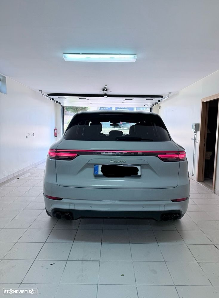 Porsche Cayenne - 6