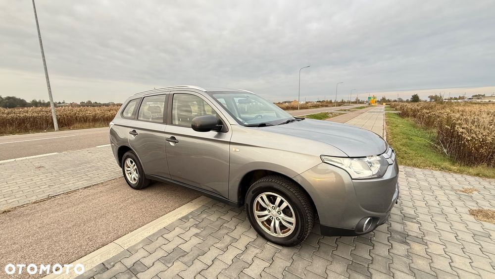 Mitsubishi Outlander 2.0 Intense 2WD - 15