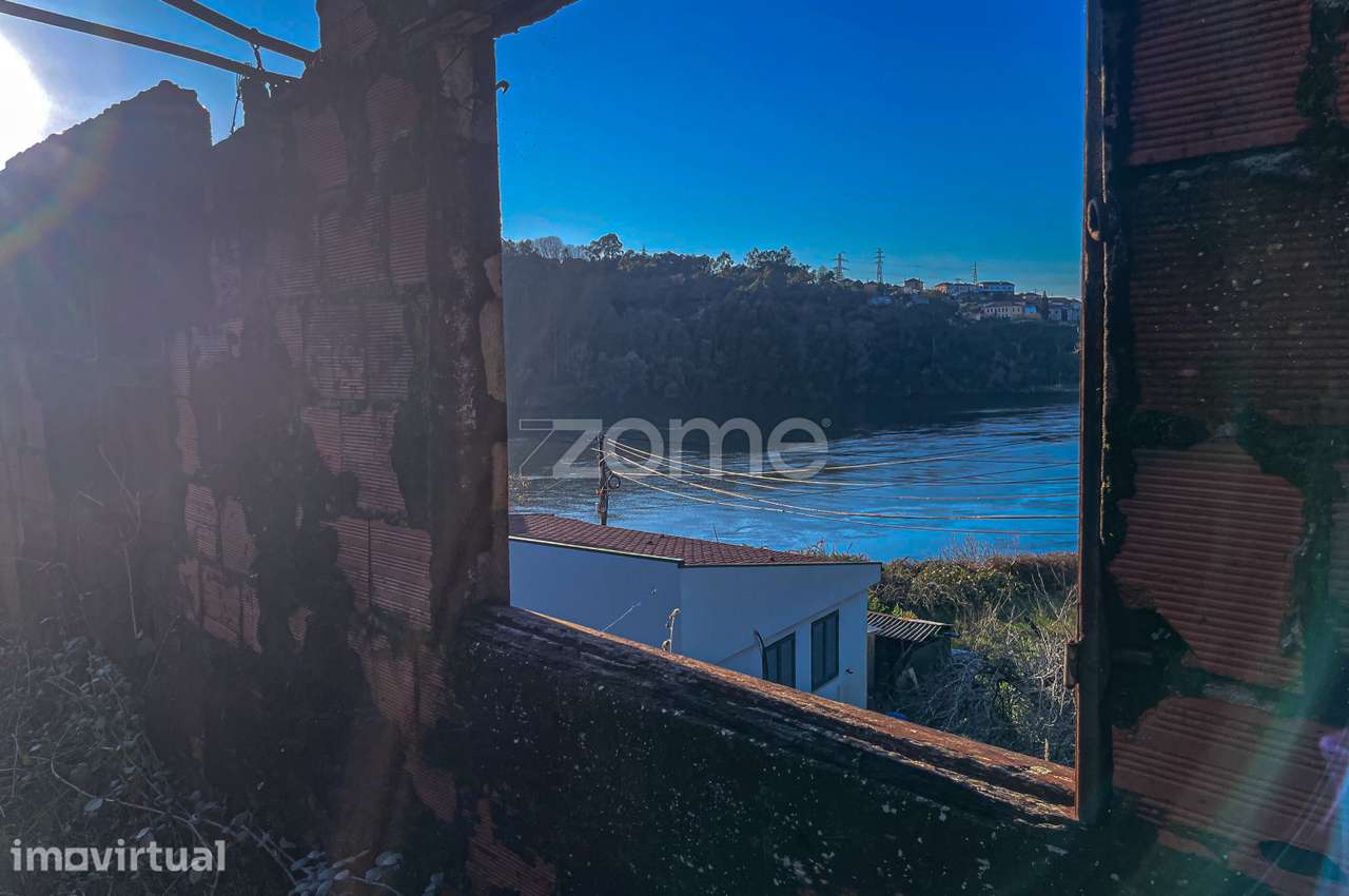 Prédio em ruína com vista Rio Douro – Potencial construção em altur... - Grande imagem: 4/27