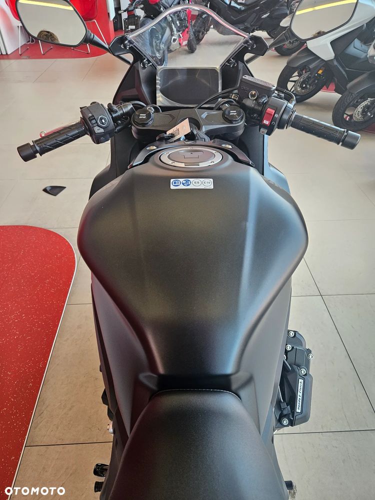 Honda CBR - 10