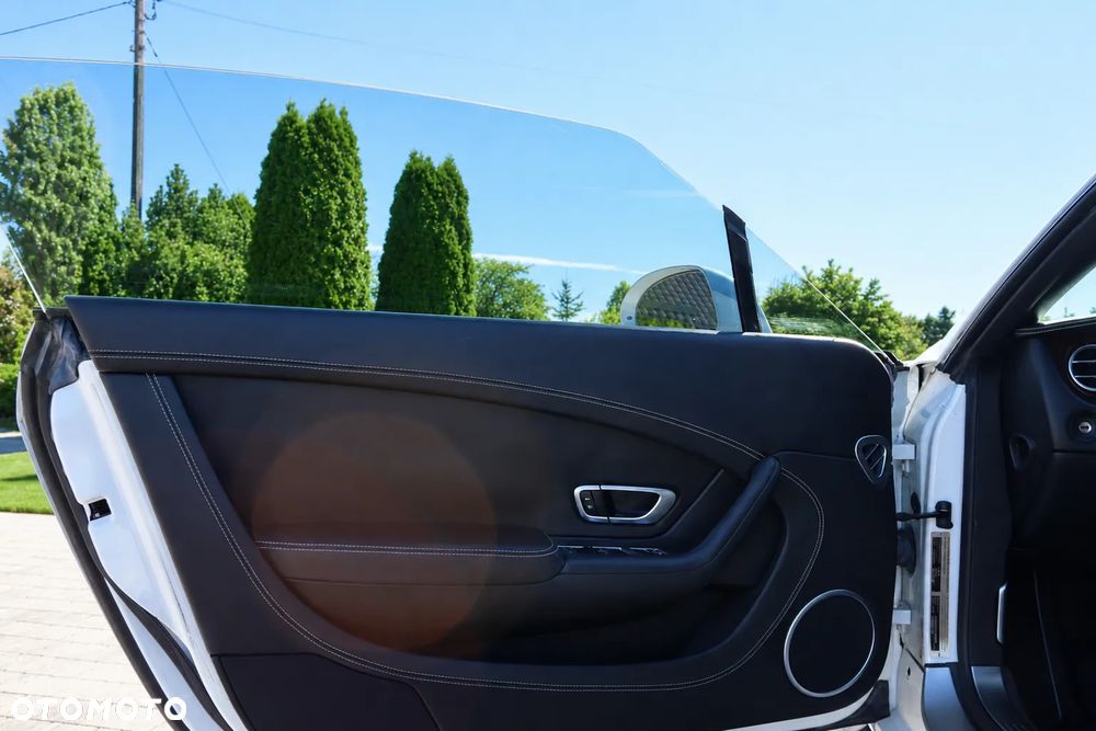 Bentley Continental GT V8 - 29
