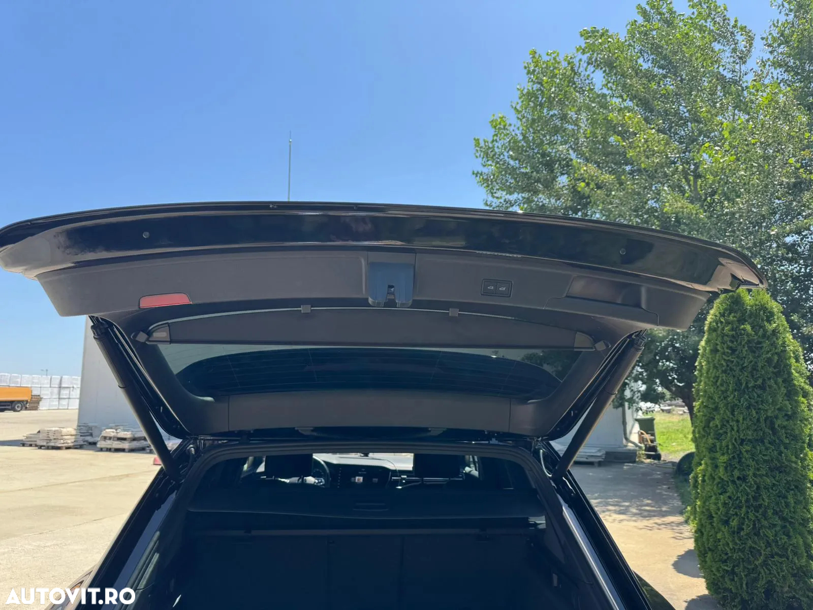 Volkswagen Touareg - 12