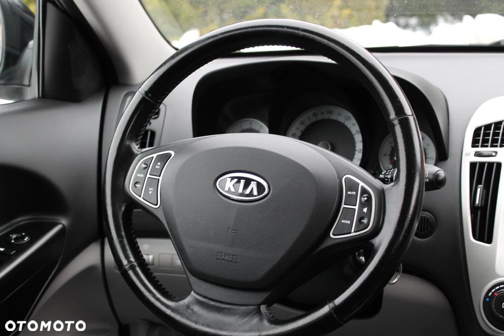Kia Ceed 2.0 Optimum - 30