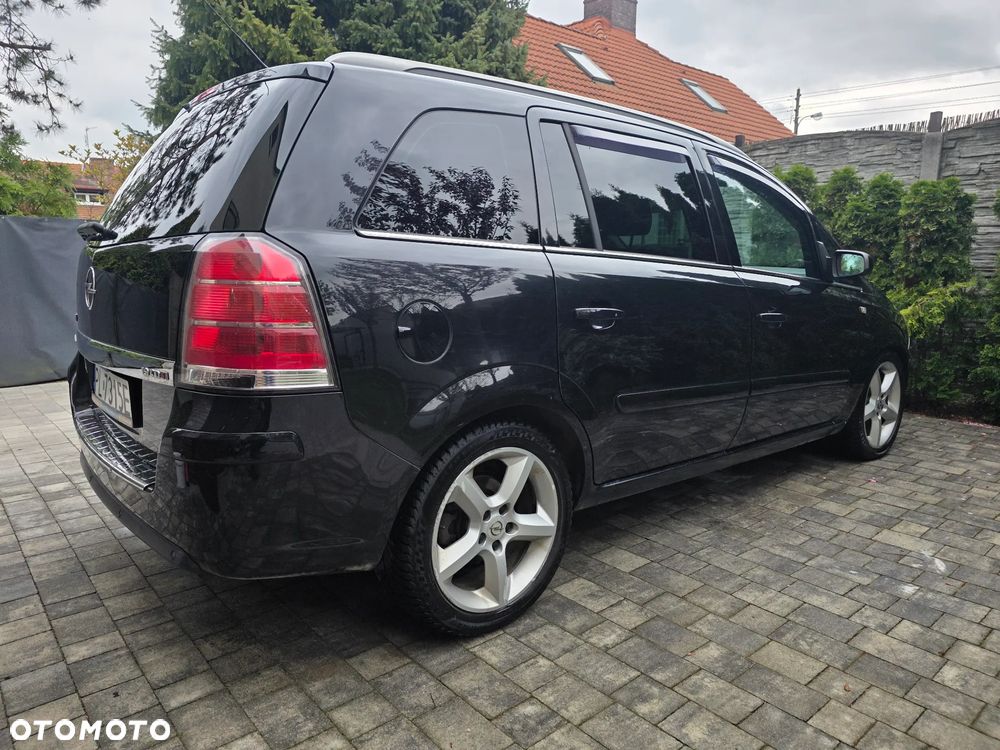 Opel Zafira 1.9 CDTI Automatik Cosmo - 4
