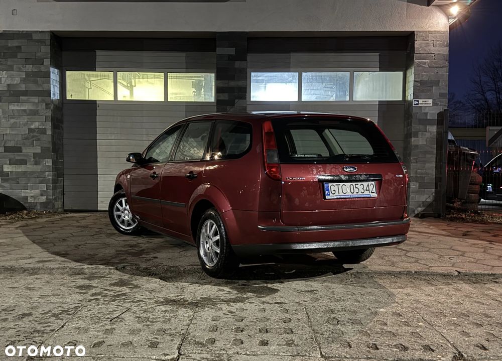 Ford Focus 1.6 TDCi Ambiente DPF - 4