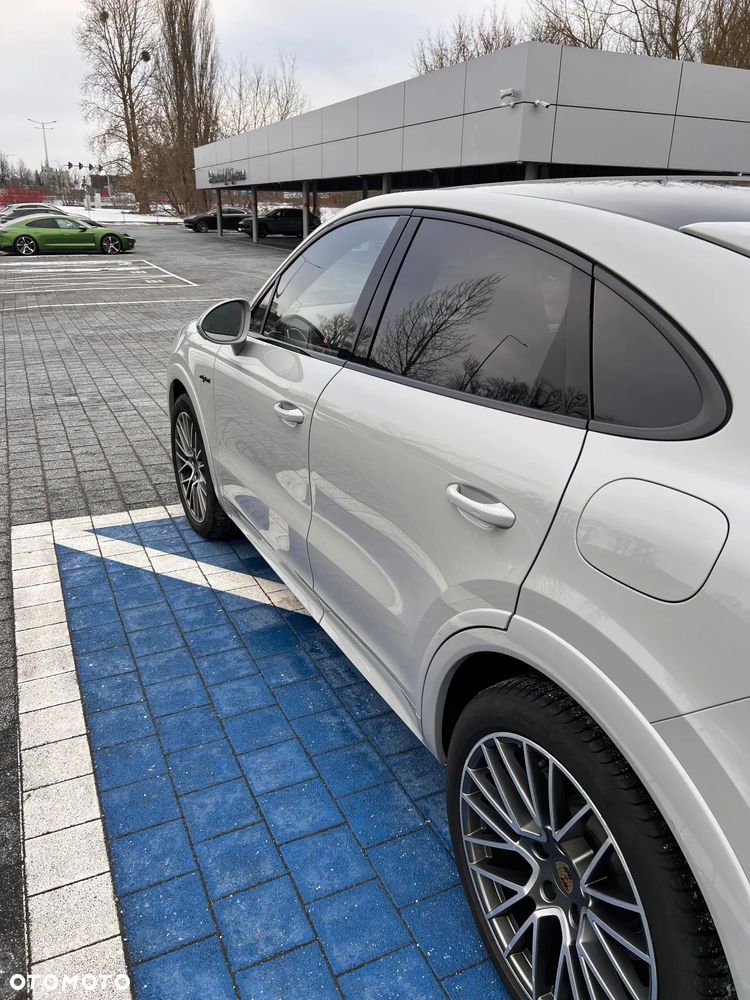 Porsche Cayenne E-Hybrid - 6