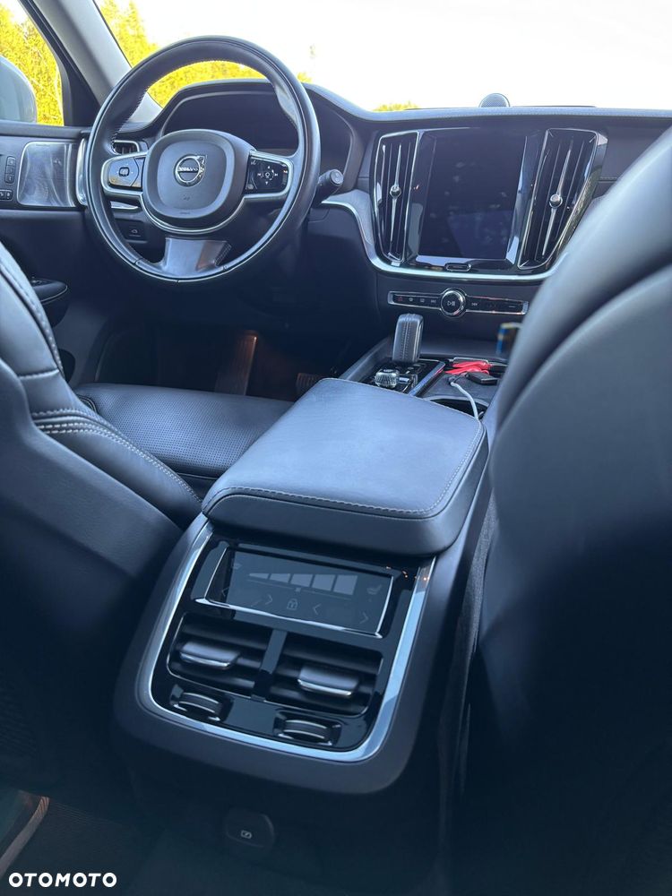 Volvo V60 Cross Country B5 B AWD - 7