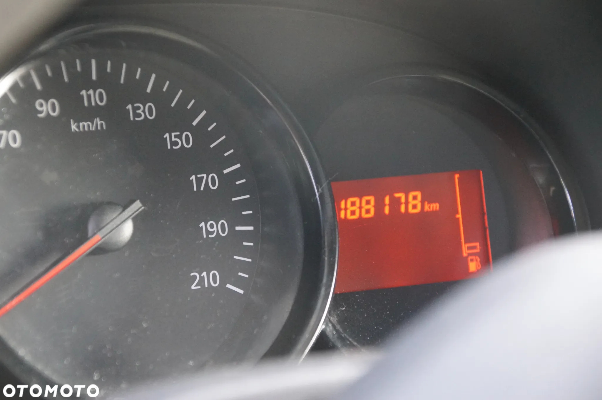 Auto na części - Dacia Dokker Lift 1.6 SCE 102 KM H4M740 JR5050 OV369 2017R Drzwi Lampy Lusterka Szyby Felgi - 11