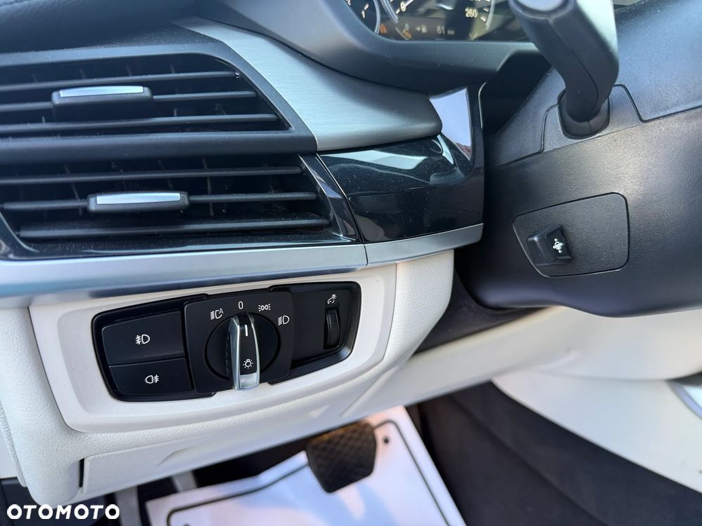 BMW X6 xDrive50i - 15